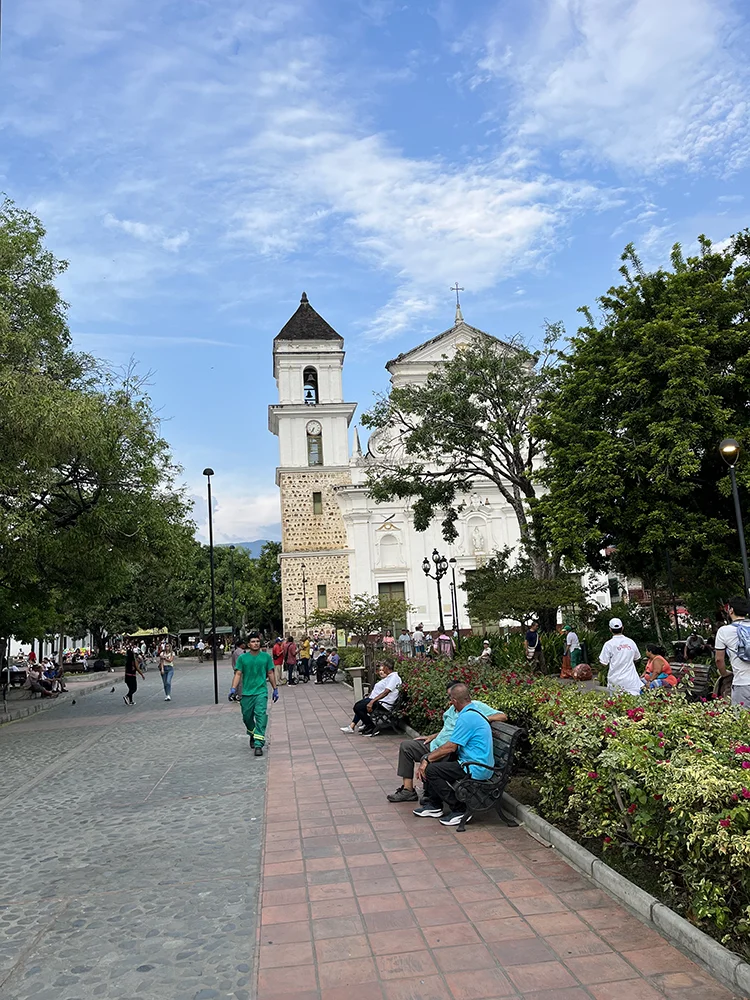 Iglesia y Plaza Mayor de Santa Fe de Antioquia