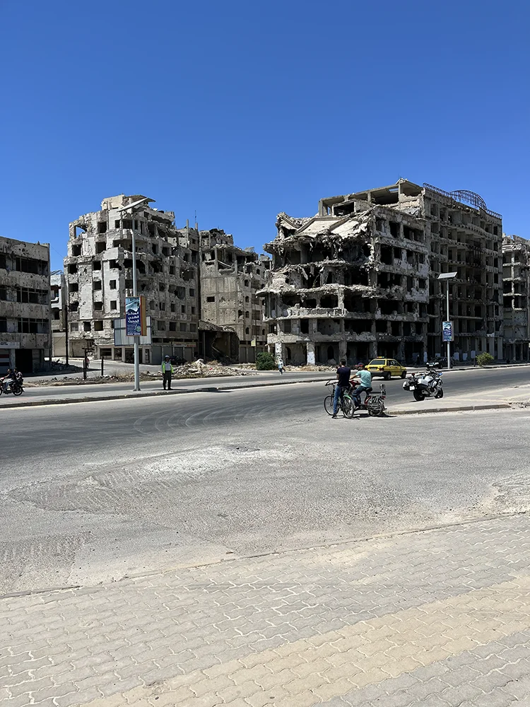 Edificios destruidos por la guerra que encontré durante mi paso por Homs en 2023