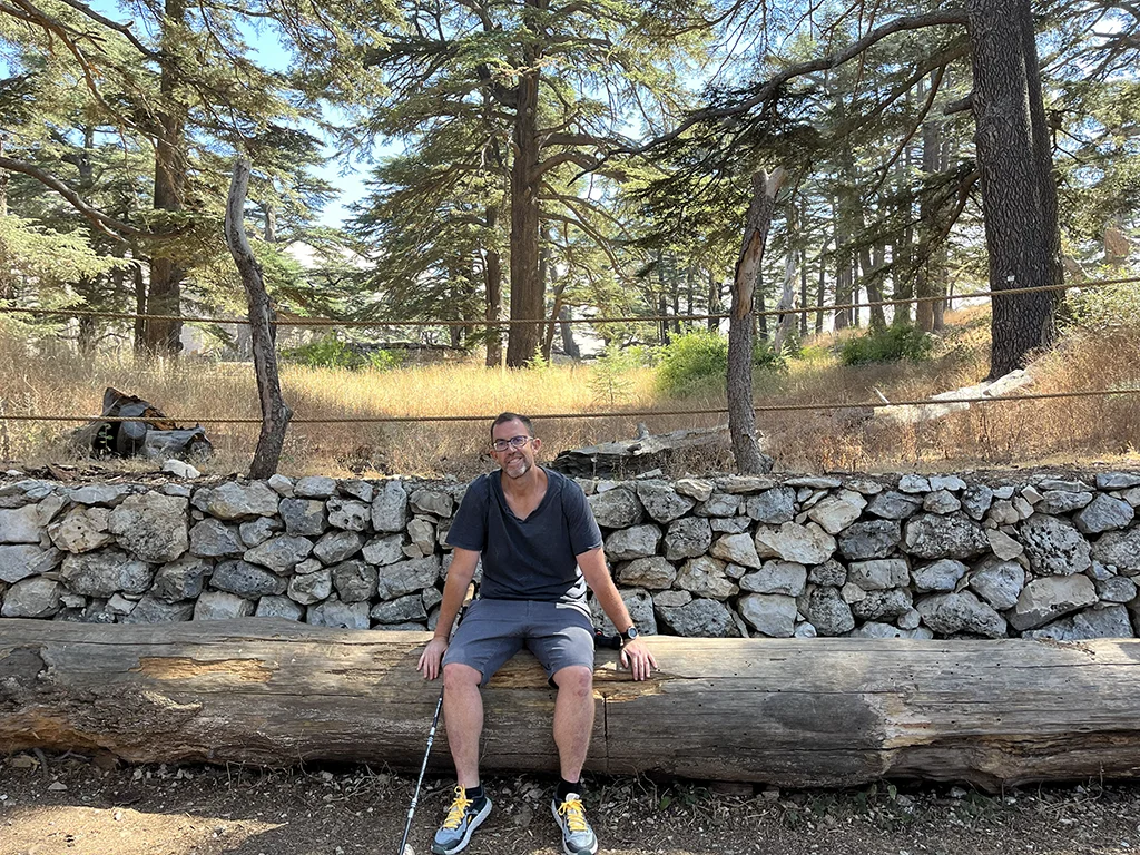 Ruta por el bosque de cedros de Bisharri durante mi viaje por Líbano